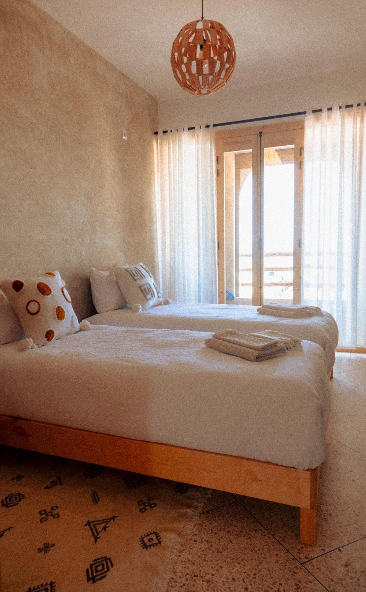 Melo Surf And Yoga Hotel Tamraght ภายนอก รูปภาพ