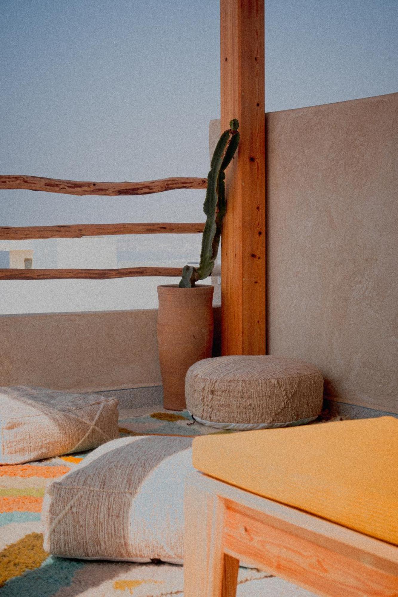Melo Surf And Yoga Hotel Tamraght ภายนอก รูปภาพ
